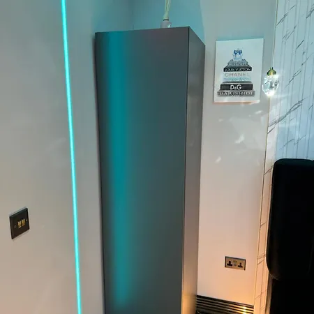 Highfield Private * Bradford (West Yorkshire)