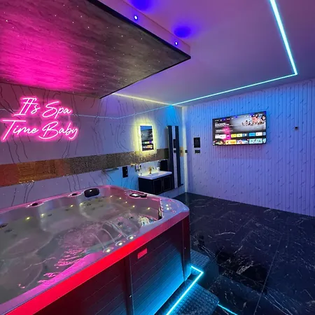 Highfield Private * Bradford (West Yorkshire)