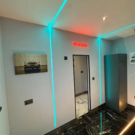 Highfield Private * Bradford (West Yorkshire)