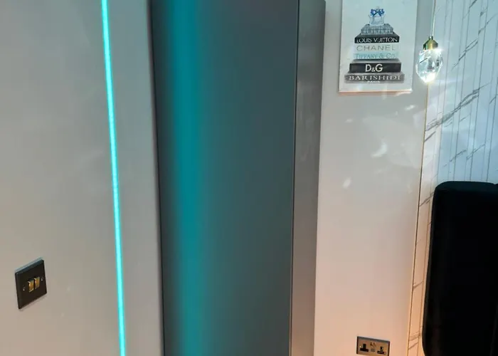 Highfield Private * Bradford (West Yorkshire)