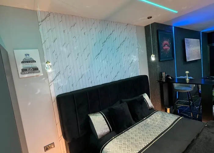 Highfield Private * Bradford (West Yorkshire)